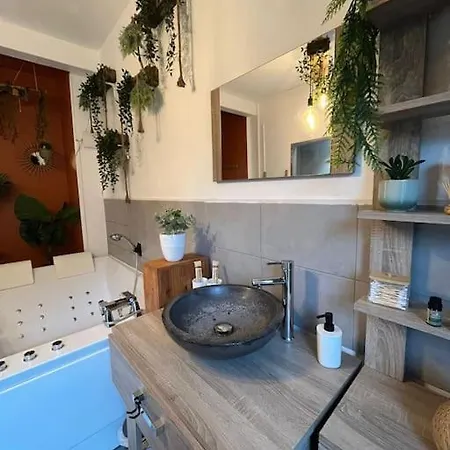 Cosy Proche شقة كاليه